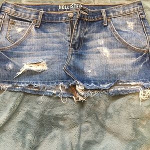 Hollister mini skirt size 3